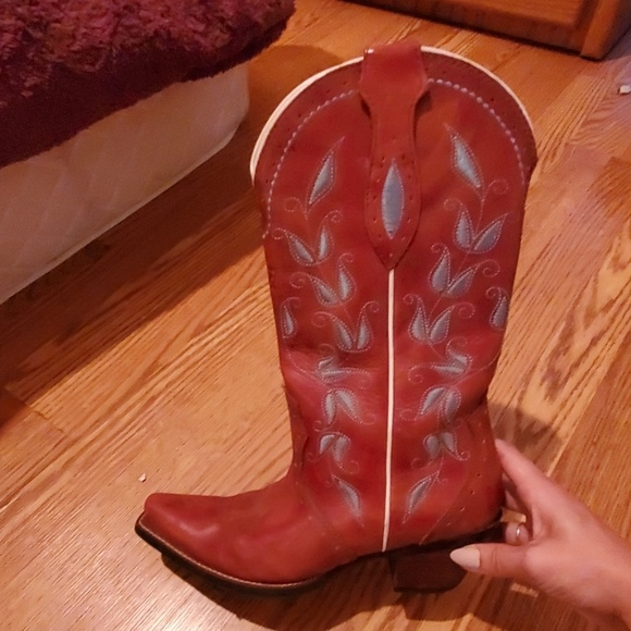 Ariat Shoes - Cowgirl boots